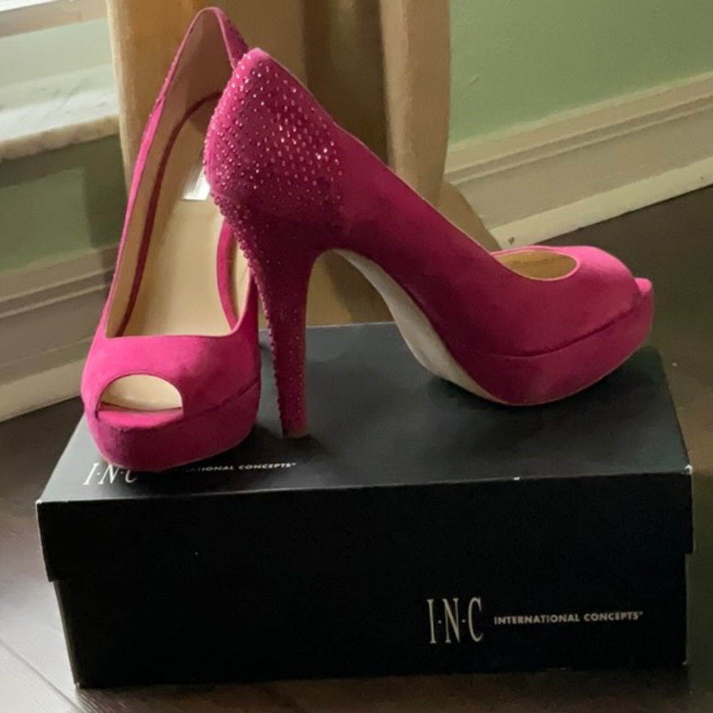 💖 I.N.C. 5” HOT 💋 Pink Peep-toe Heels w/Sparkle✨